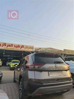 نيسان روج